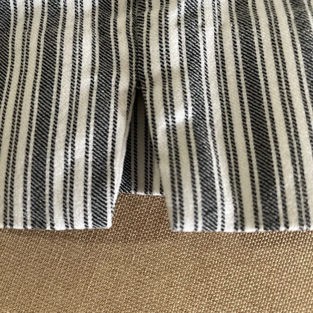 Anne Klein stylish striped